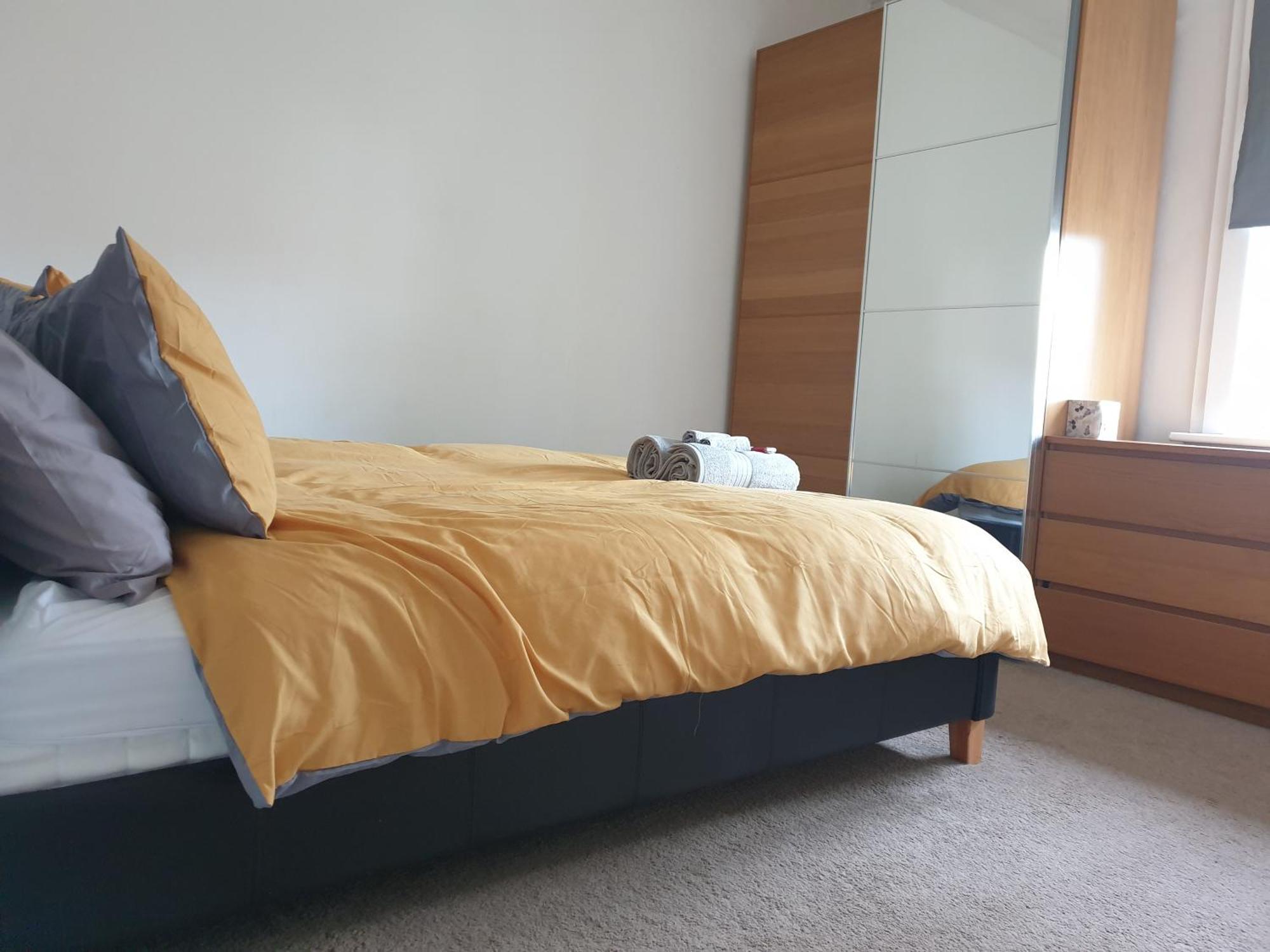 Luxury 1-Bed Apartment With Stunning City Views Perfect For Short Stays In Лондон Экстерьер фото
